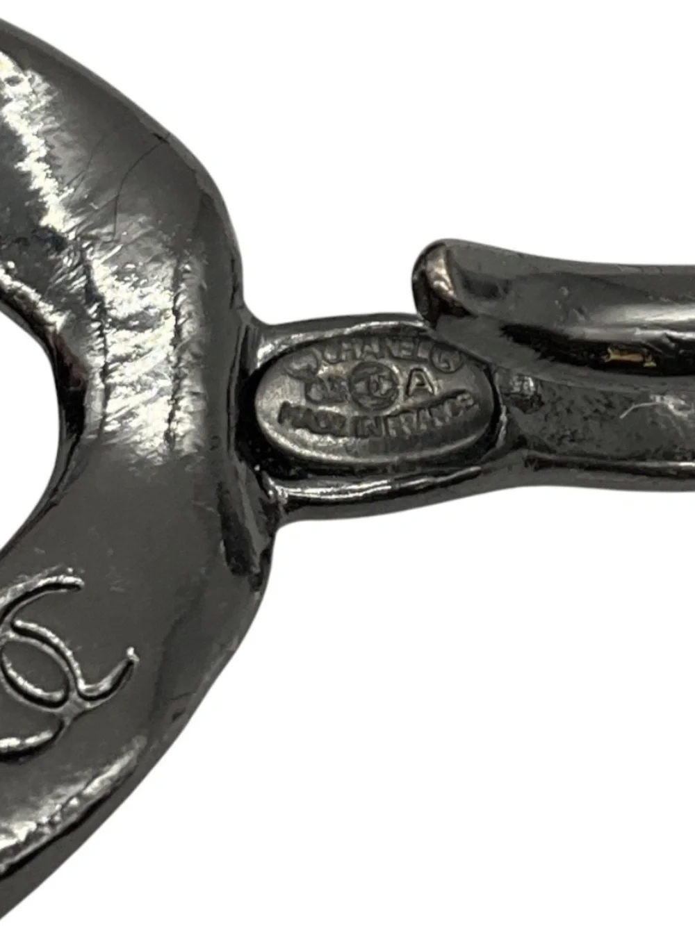 CHANEL GUNMETAL / BLACK 2003 LARGE BEAD AND CC LOGO PENDANT CHAIN BELT